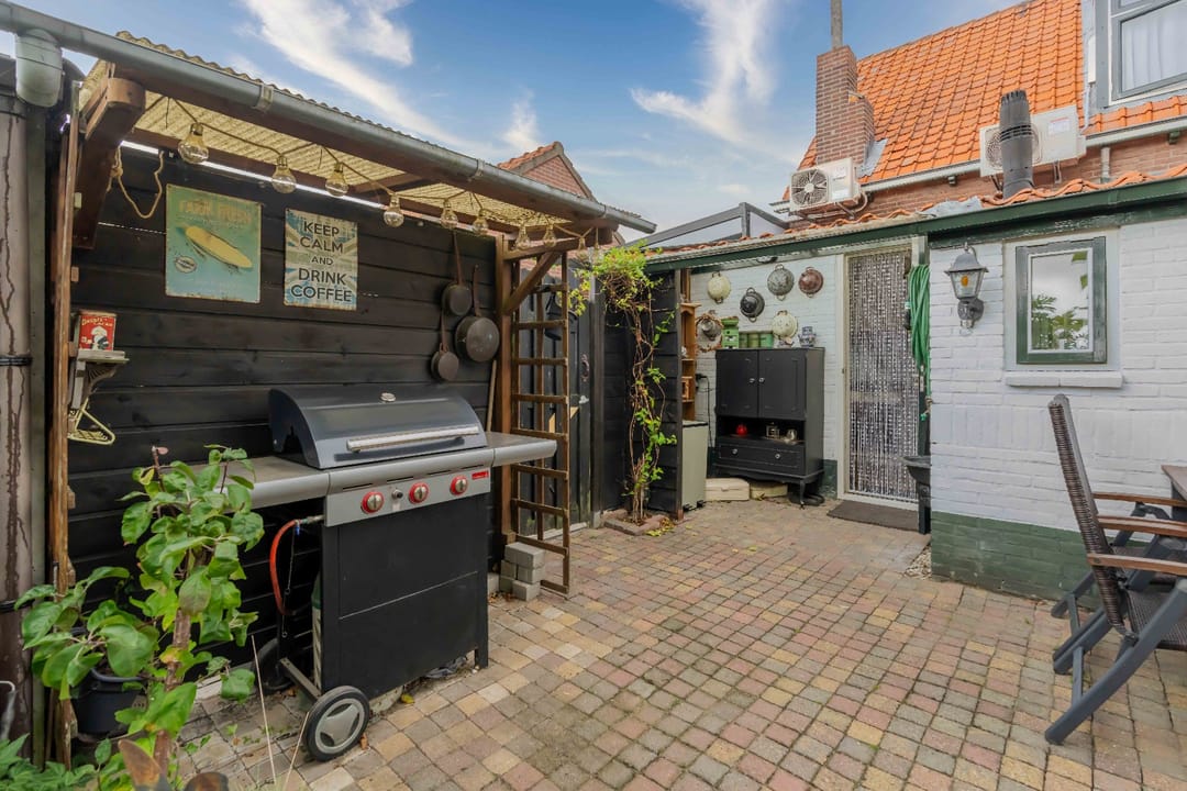 Photo 31 of Emmastraat 48