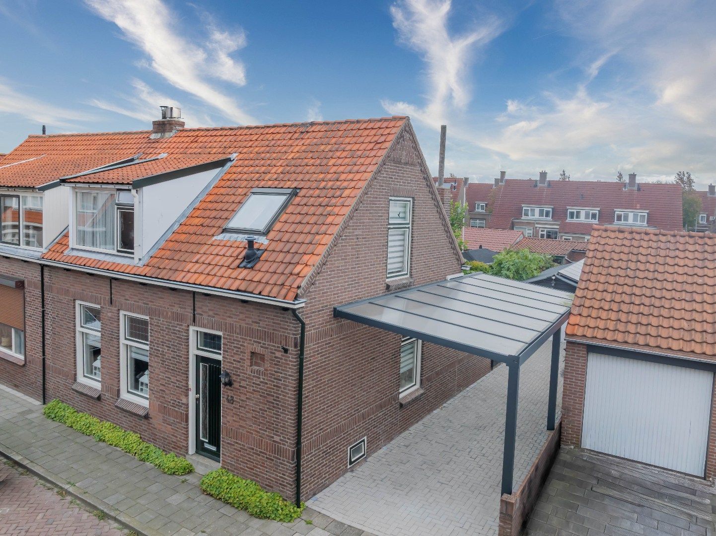 Photo 39 of Emmastraat 48