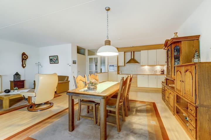 Foto 18 van Meester Linssenhof 45