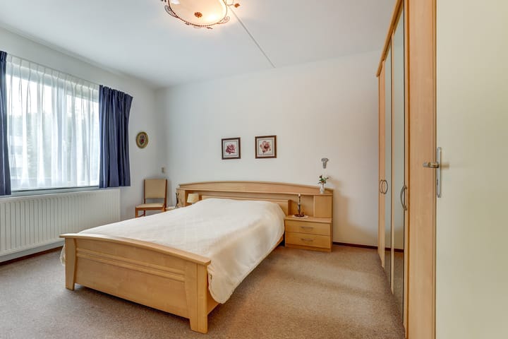 Foto 25 van Meester Linssenhof 45