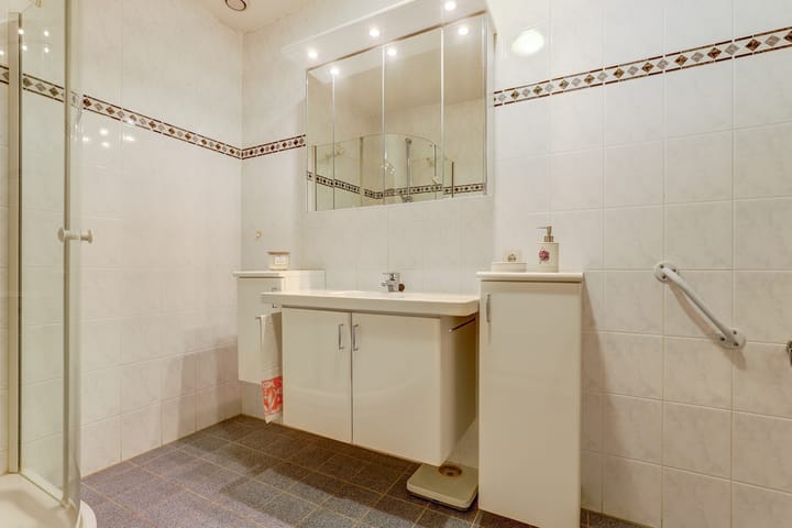 Foto 29 van Meester Linssenhof 45