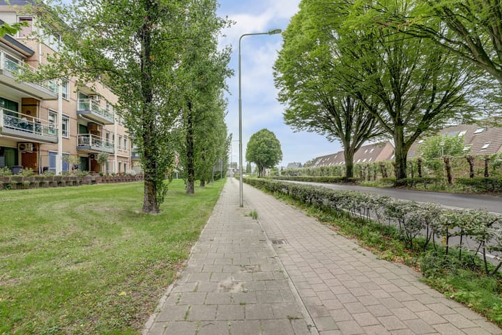 Foto 45 van Meester Linssenhof 45