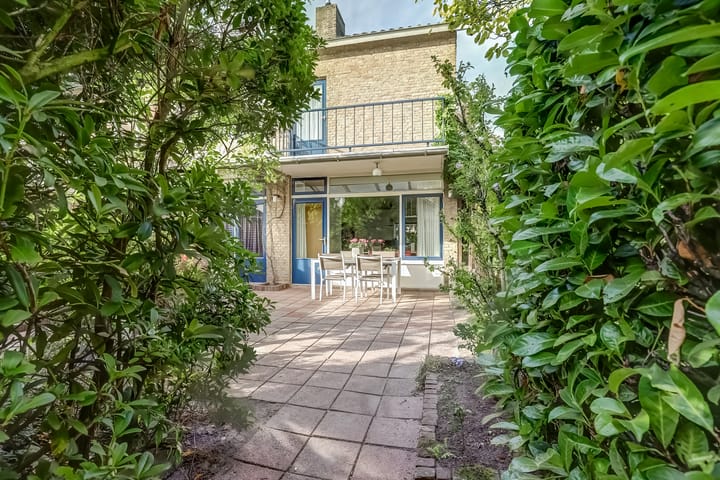 Photo 23 of Lidwinastraat 10