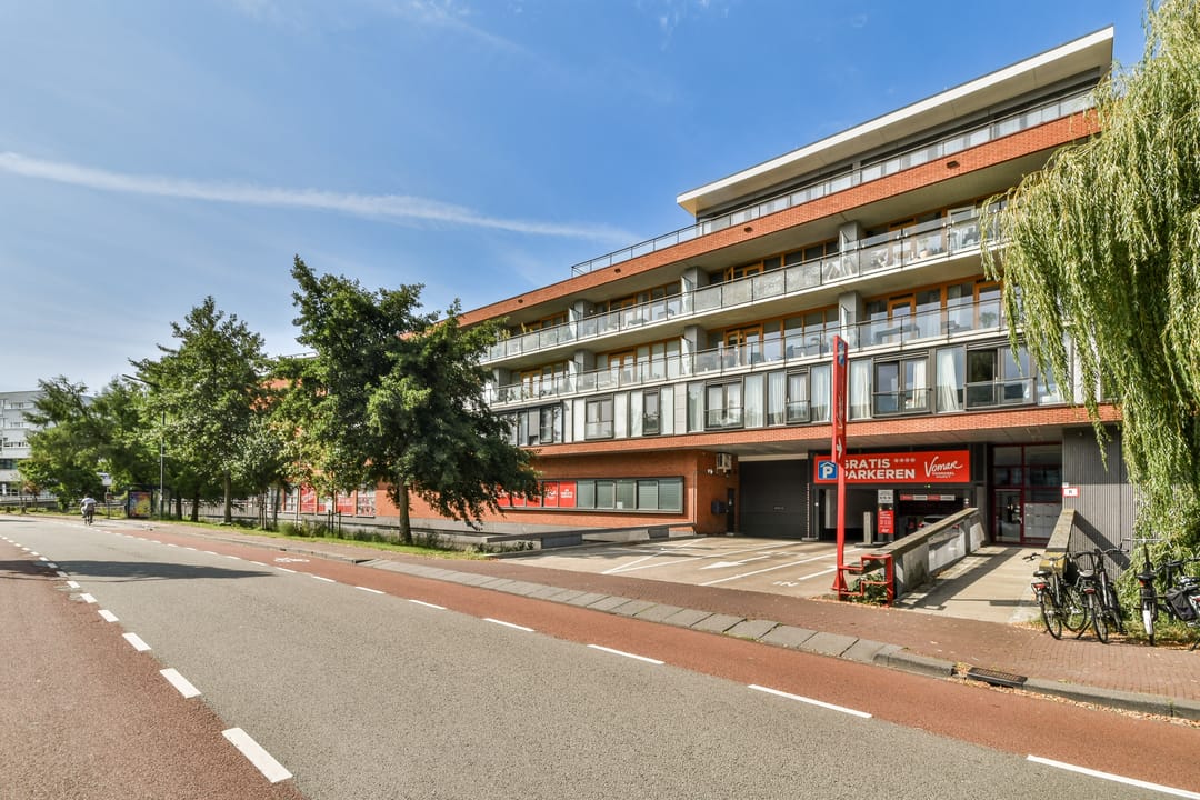 Foto 2 van Leonardo da Vinciplein 59