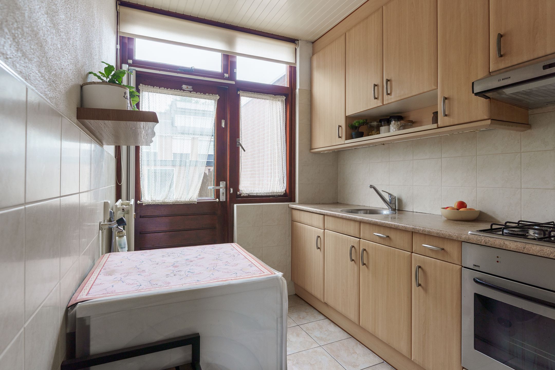 Foto 3 van van Halllaan 8