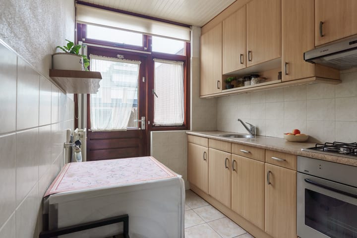 Foto 3 van van Halllaan 8