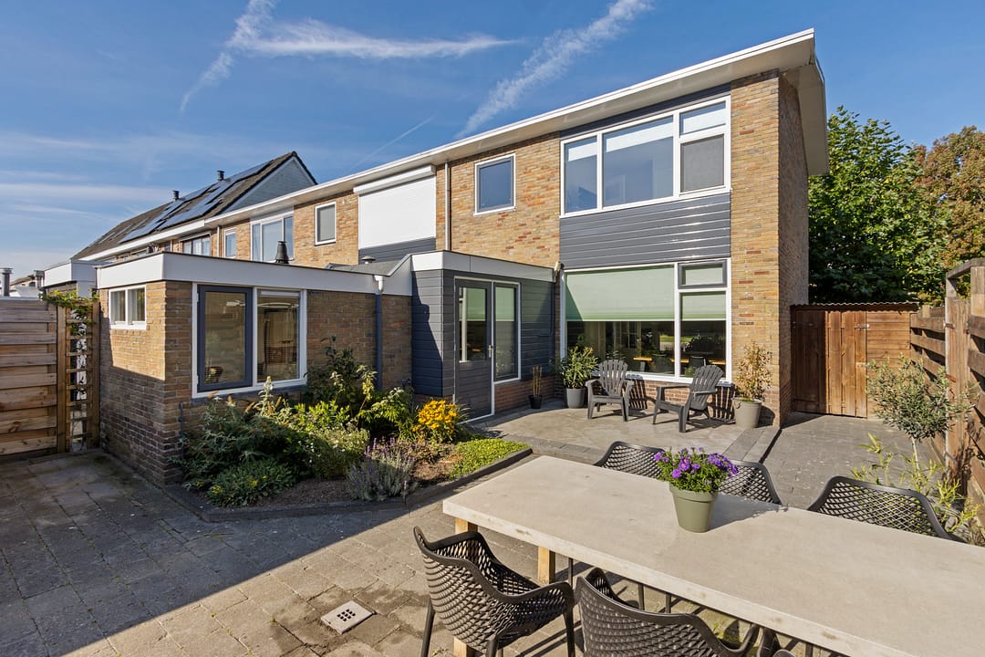 Photo 1 of Worp Tjaardastraat 77