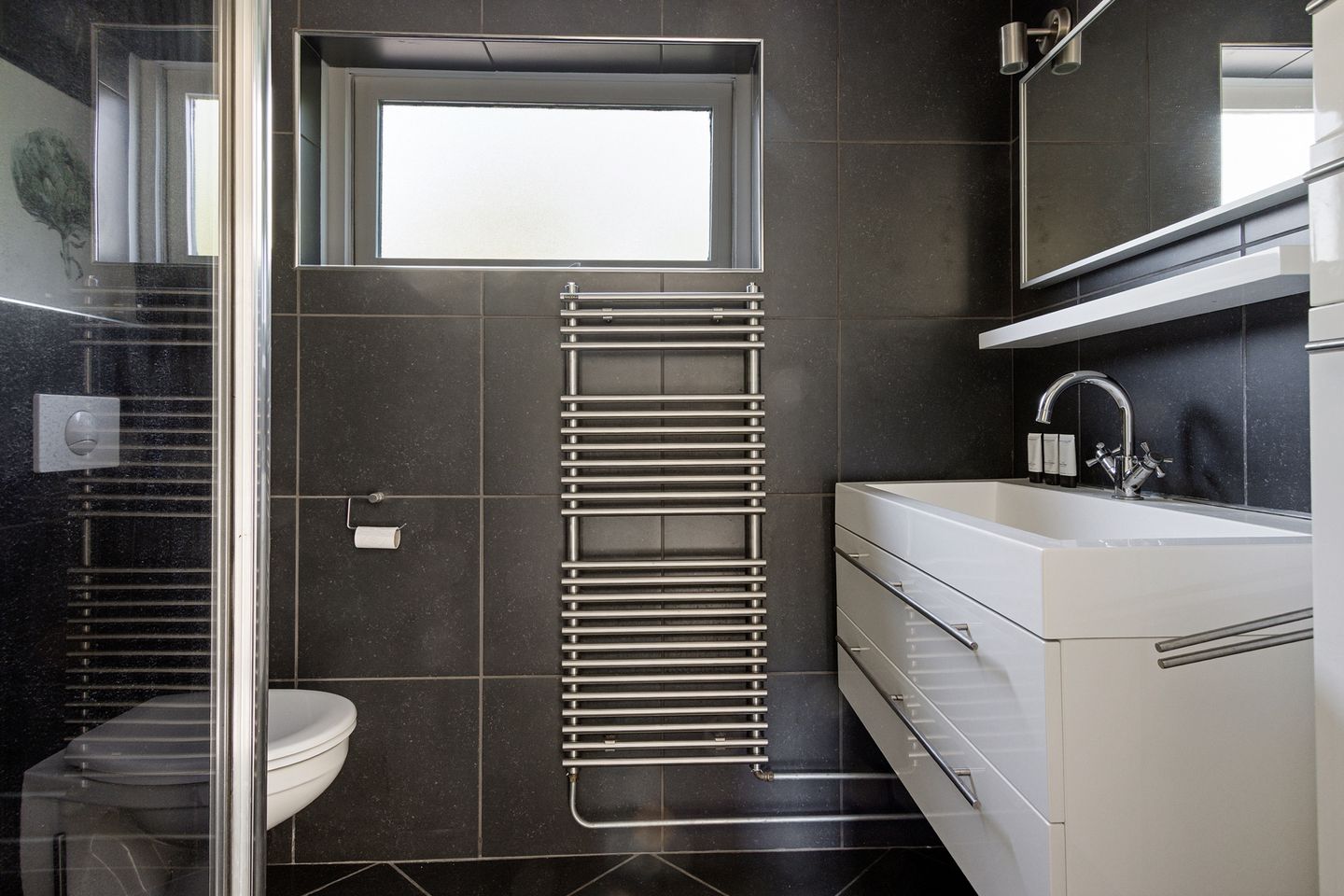 Photo 20 of Worp Tjaardastraat 77