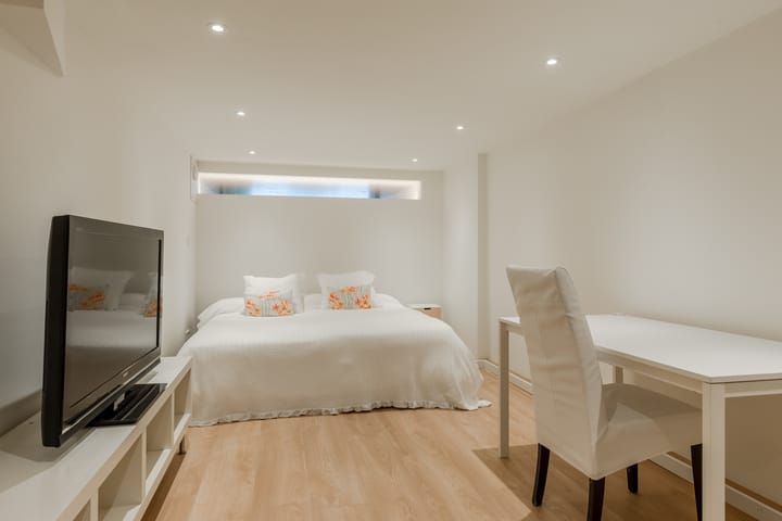 Photo 53 of Olympiaplein 53-H