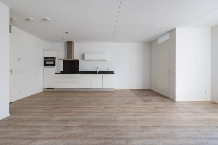 Foto 9 van Meerten Verhoffstraat 12-D