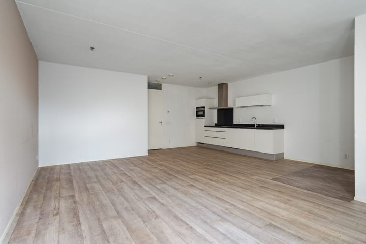 Foto 12 van Meerten Verhoffstraat 12-D