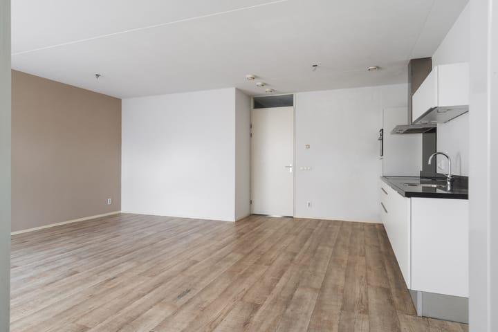 Foto 13 van Meerten Verhoffstraat 12-D