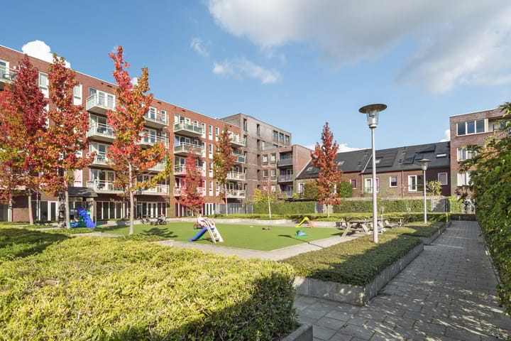 Foto 26 van Meerten Verhoffstraat 12-D