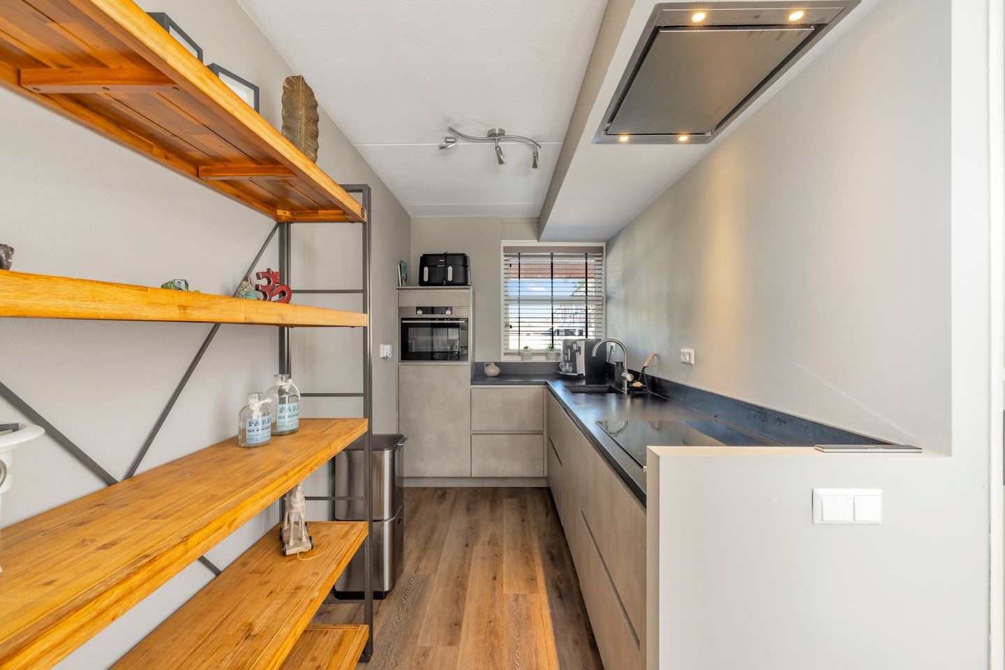 Photo 19 of Wulpstraat 22