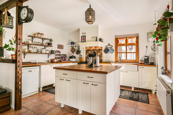 Photo 8 of van Heemstraweg 12