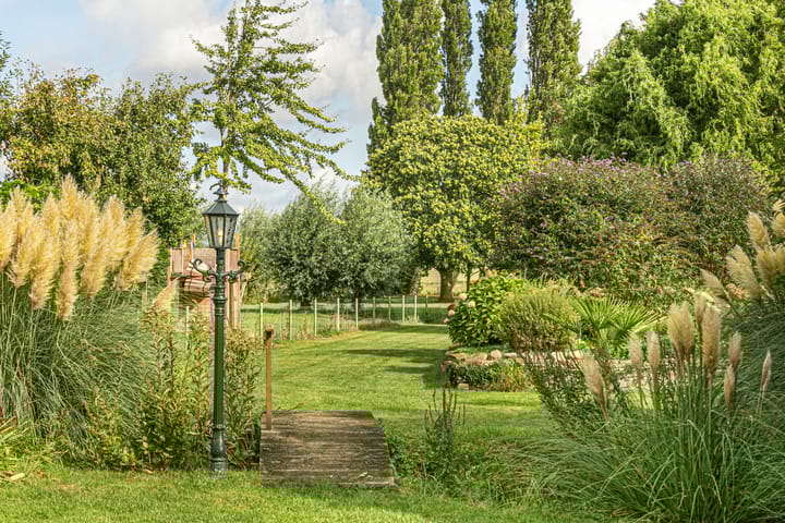 Photo 16 of van Heemstraweg 12