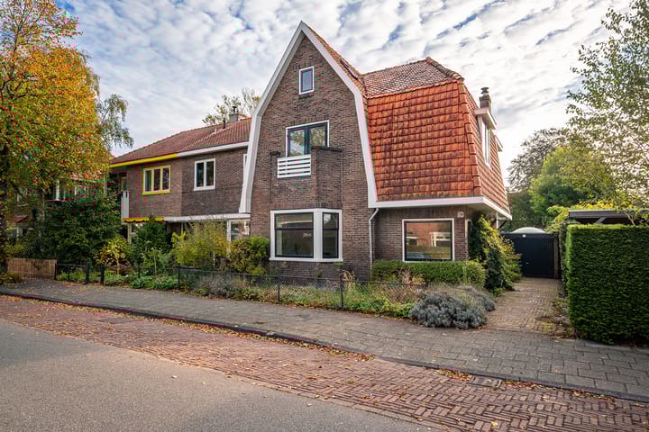 Pieter de Hooghstraat 24