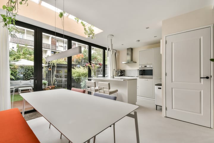 Photo 8 of Van Hogendorpstraat 154-H