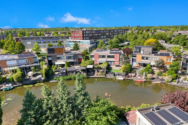 Foto 5 van Henriëtte Henriquez Pimenteltuin 30