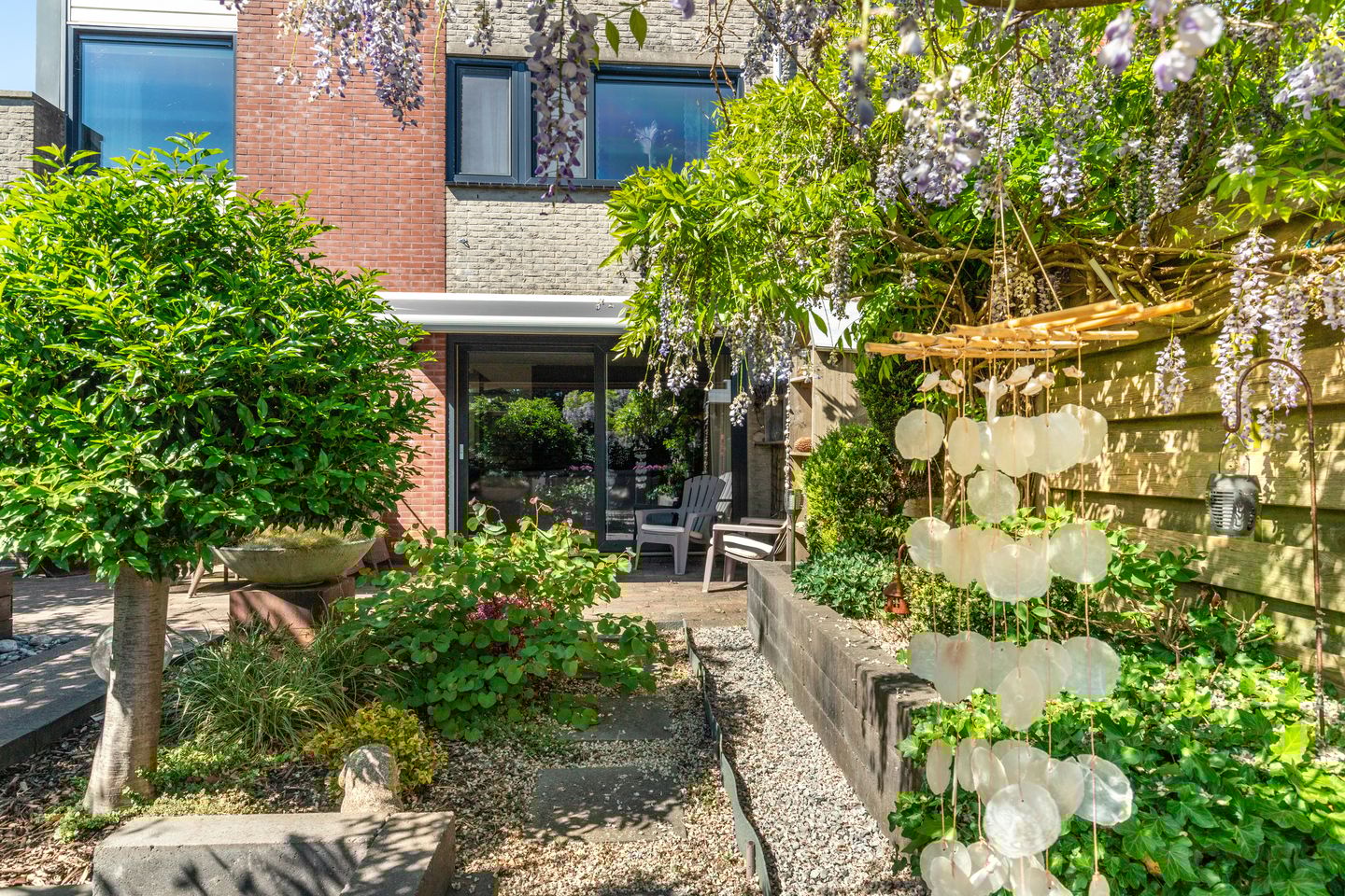 Foto 19 van Henriëtte Henriquez Pimenteltuin 30