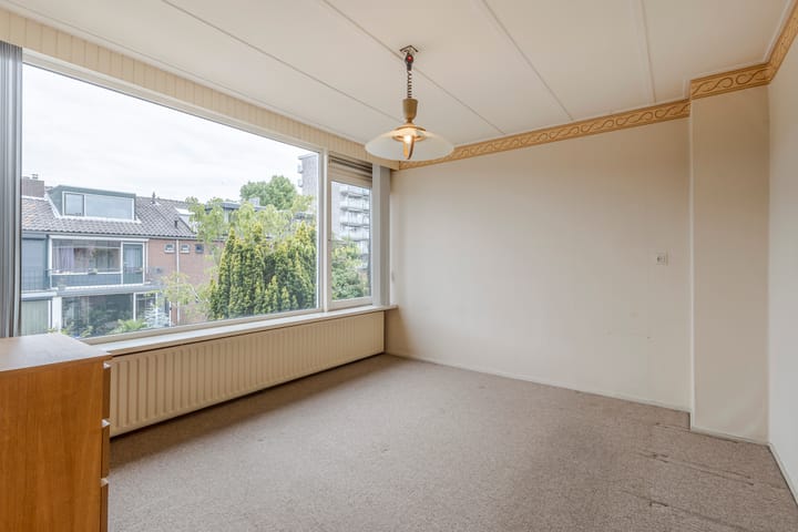 Foto 9 van Reviusstraat 10