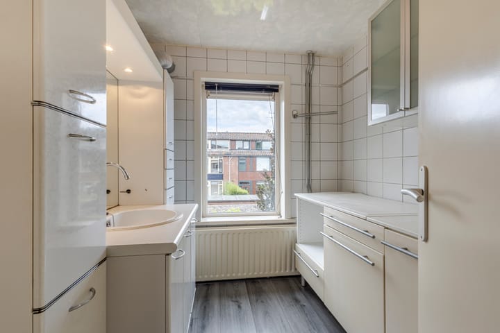 Foto 14 van Reviusstraat 10