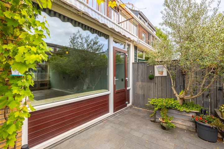 Foto 22 van Reviusstraat 10