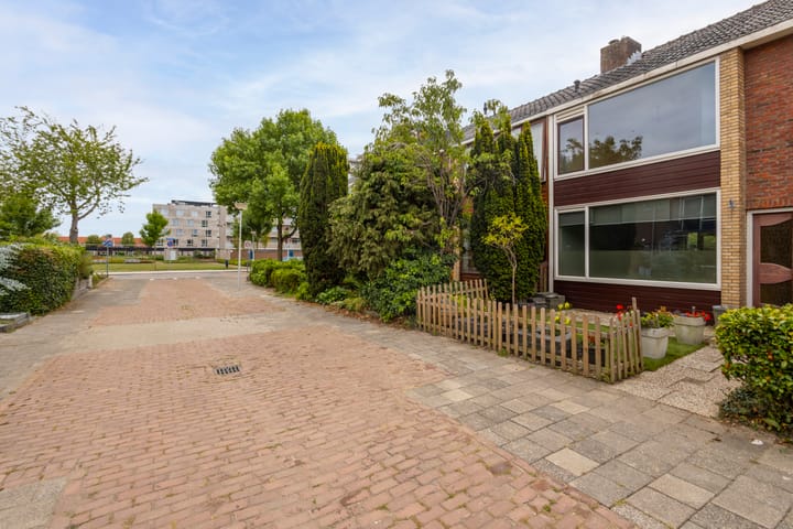 Foto 26 van Reviusstraat 10