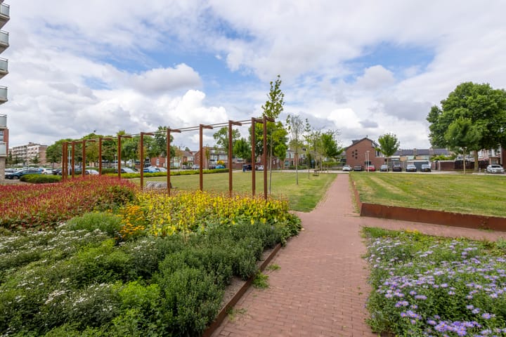 Foto 28 van Reviusstraat 10