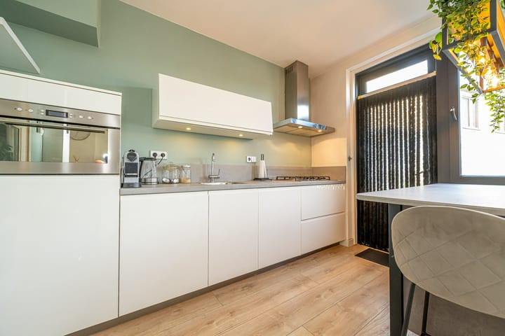 Photo 12 of Alexanderstraat 12