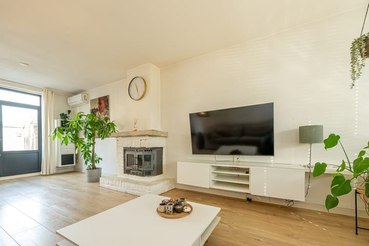 Photo 16 of Alexanderstraat 12