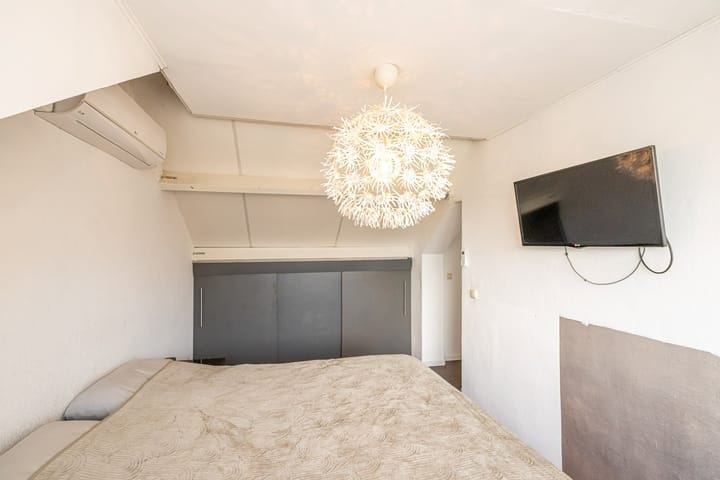 Photo 25 of Alexanderstraat 12