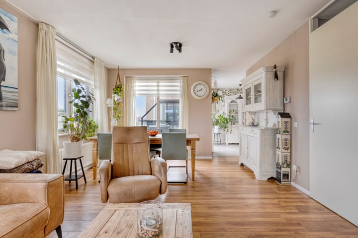 Foto 12 van Avenue Carré 213