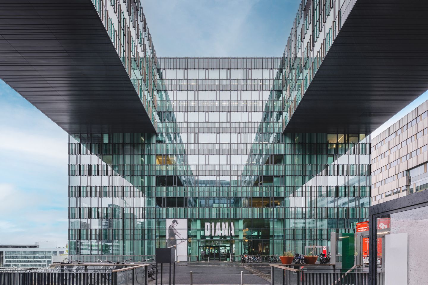 View photo 1 of Herikerbergweg 292-342