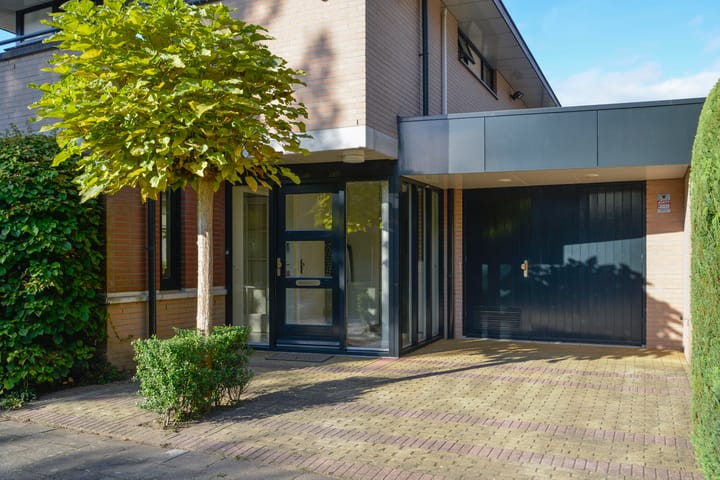 Foto 28 van Iepenlaan 28