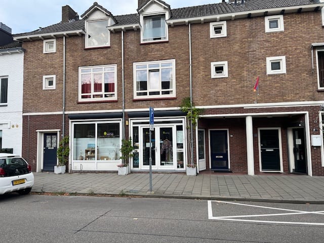 View photo 2 of Professor Molkenboerstraat 30-A