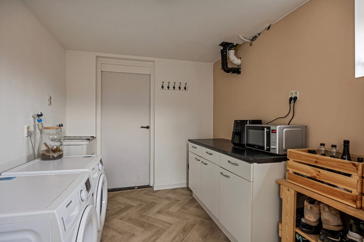 Foto 23 van Industriestraat 3