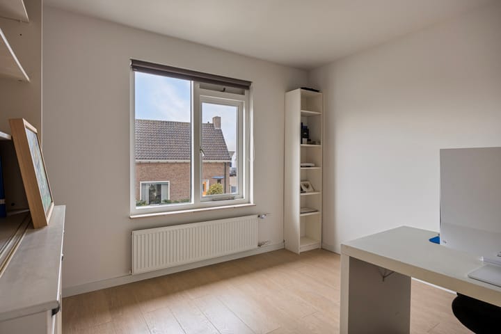 Foto 35 van Industriestraat 3