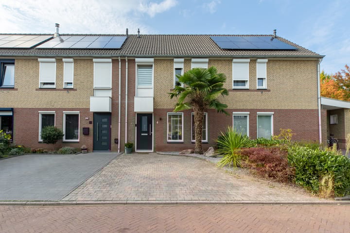 Photo 2 of Saint Rémystraat 4