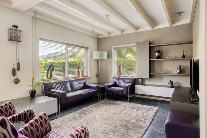 Photo 5 of Bisschopstraat 37