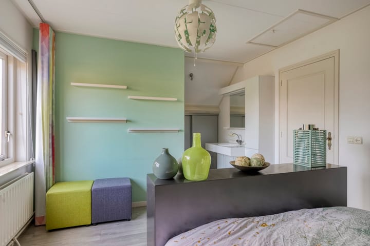 Photo 31 of Bisschopstraat 37