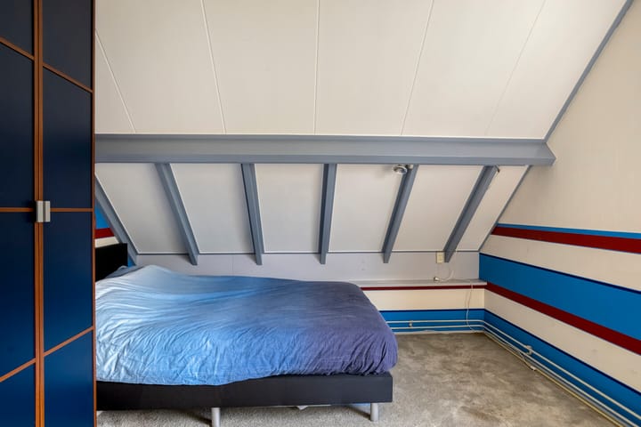 Photo 33 of Bisschopstraat 37