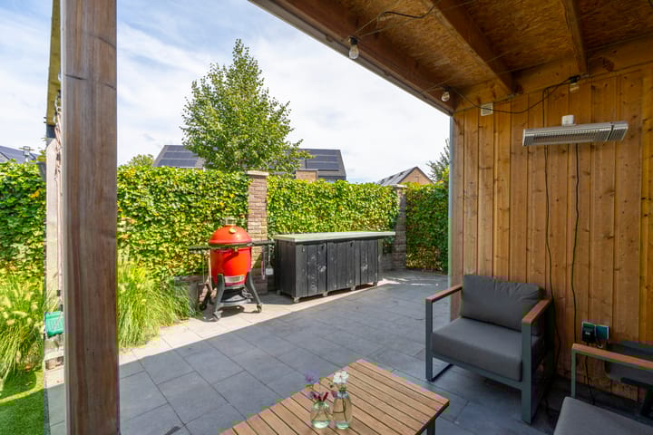 Photo 21 of Oeverwalpark 2