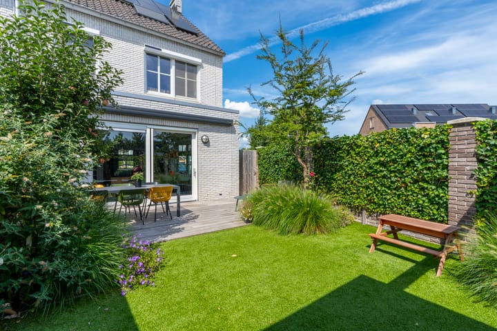 Photo 23 of Oeverwalpark 2