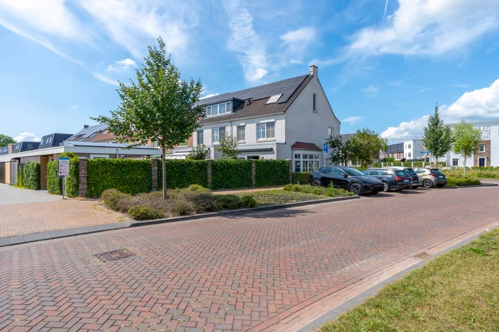 Photo 26 of Oeverwalpark 2