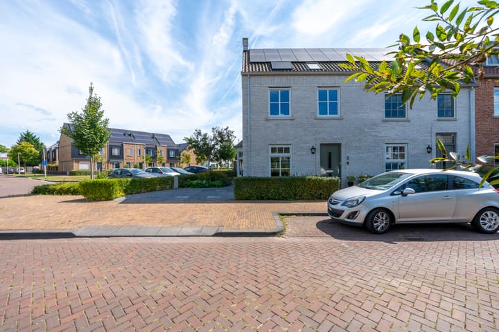 Photo 48 of Oeverwalpark 2