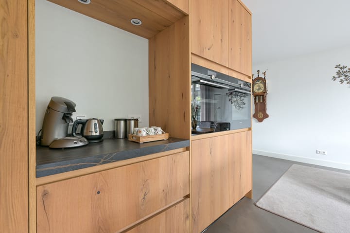 Photo 14 of Roosendaalseweg 63