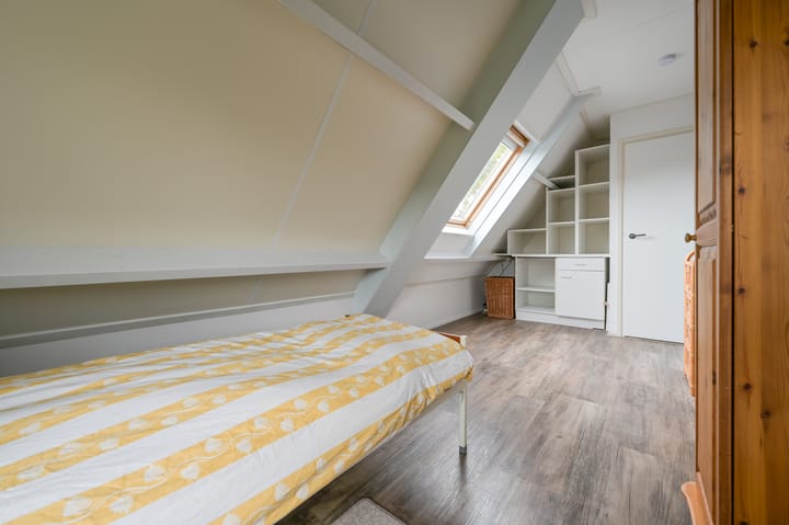 Photo 28 of Roosendaalseweg 63