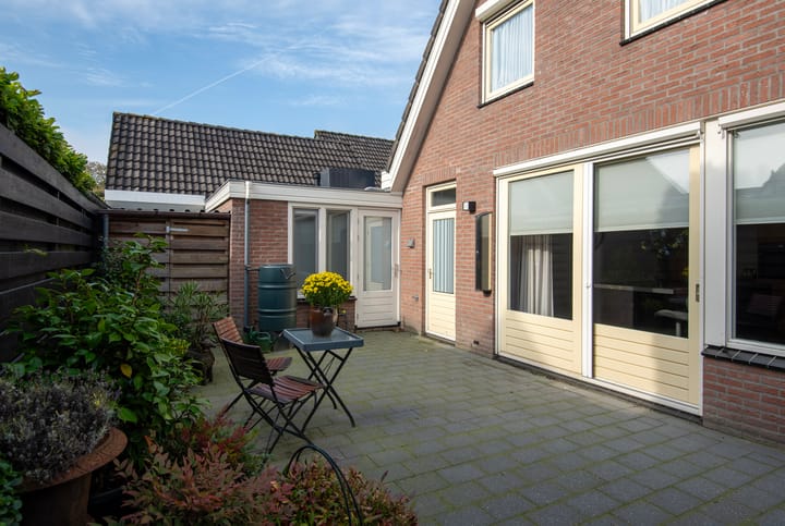 Photo 38 of Roosendaalseweg 63