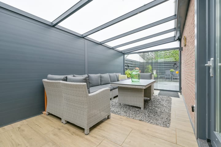 Photo 41 of Roosendaalseweg 63